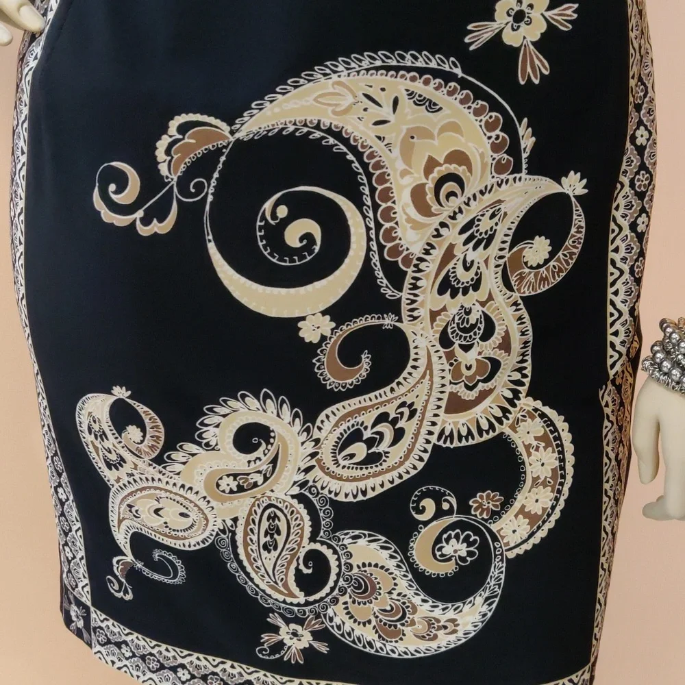 Sandra Darren Sleeveless Black & Beige Knee Length Dress - Picture 3 of 9